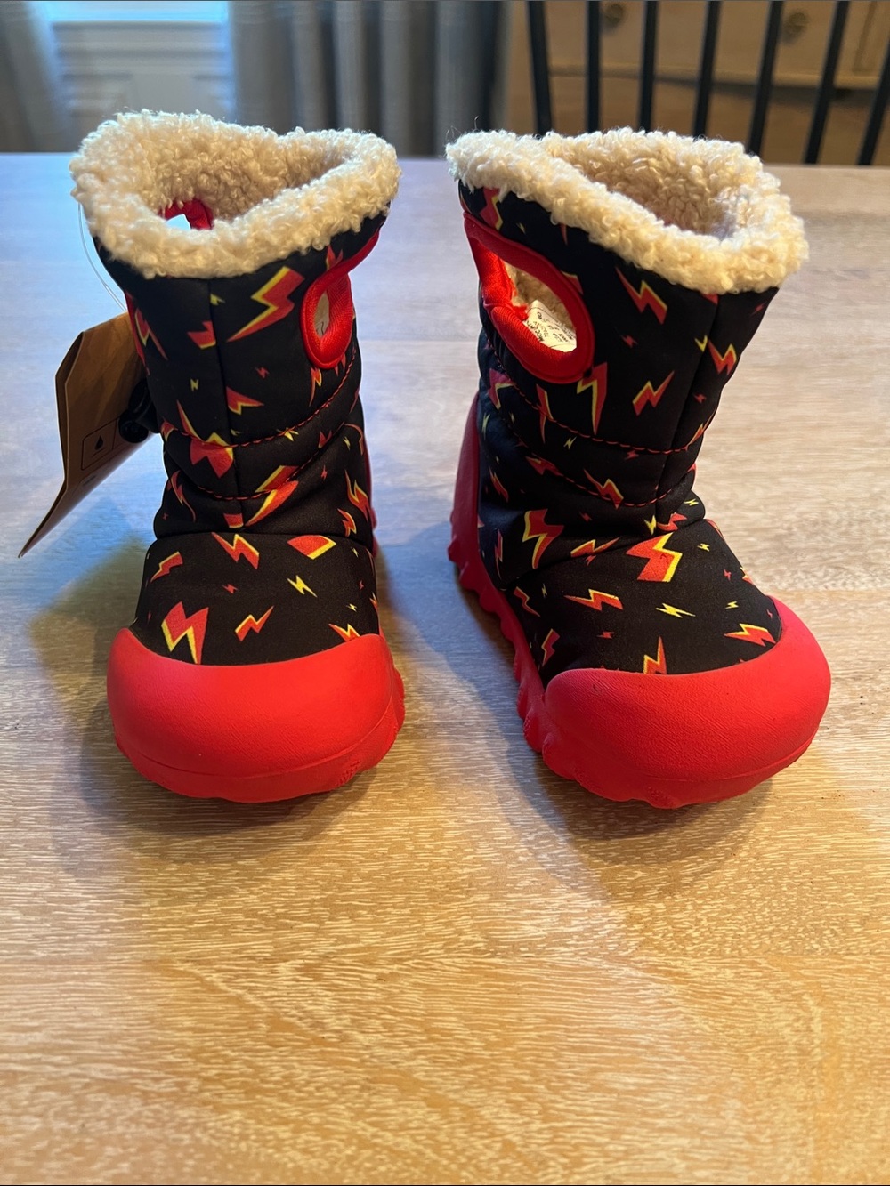 BOGS NWT size 5 winter boots